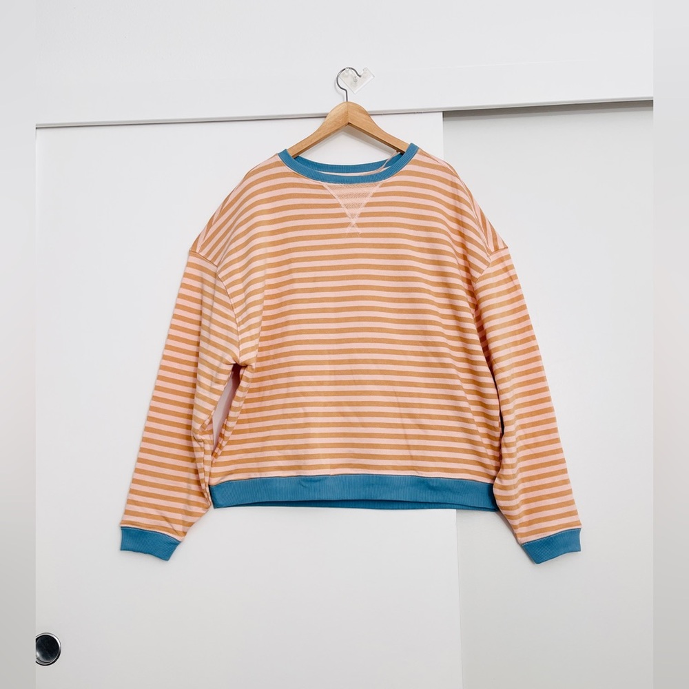 NWOT Free People Classic Striped Oversized Crewneck
Pullover Size Large